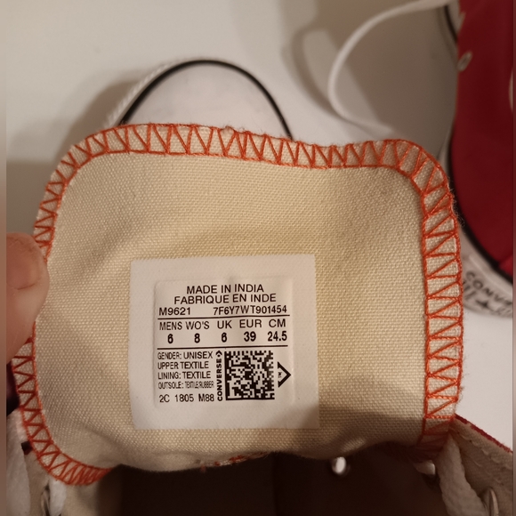 Converse Hightops - Picture 6 of 6